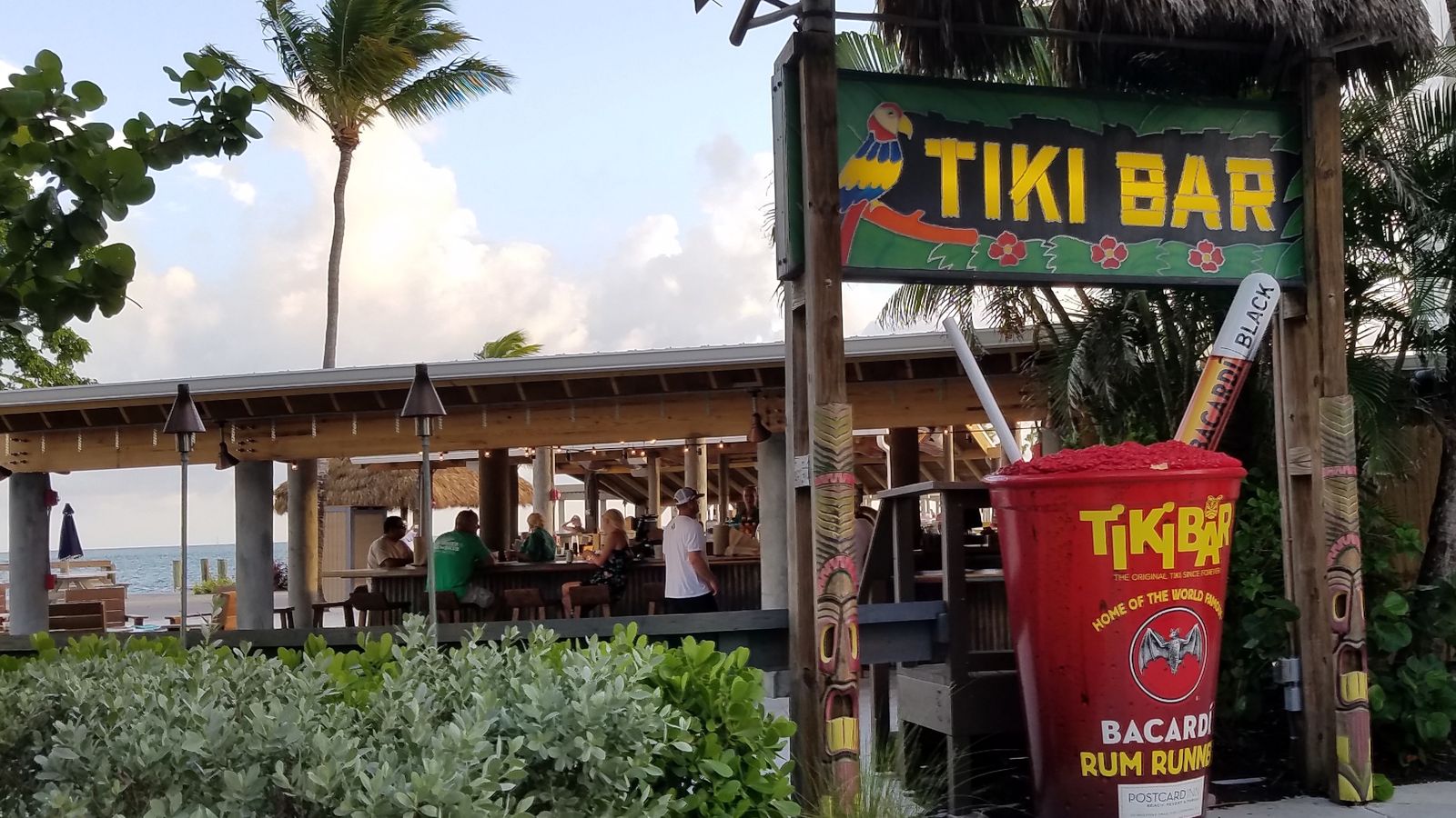 Holiday Isle Tiki Bar